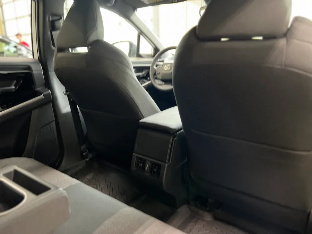 2023 toyota bz4x le fwd white 24